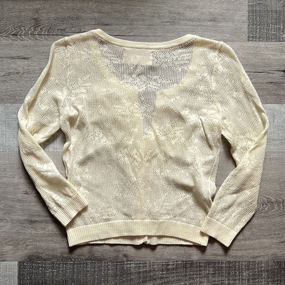 Hollister Ivory Cream Lace Cardigan Sweater with Floral Details Size Small - Picture 10 of 10